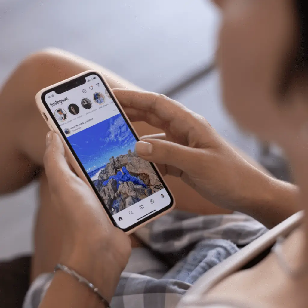 Woman Scrolling Phone_Facebook_Instagram